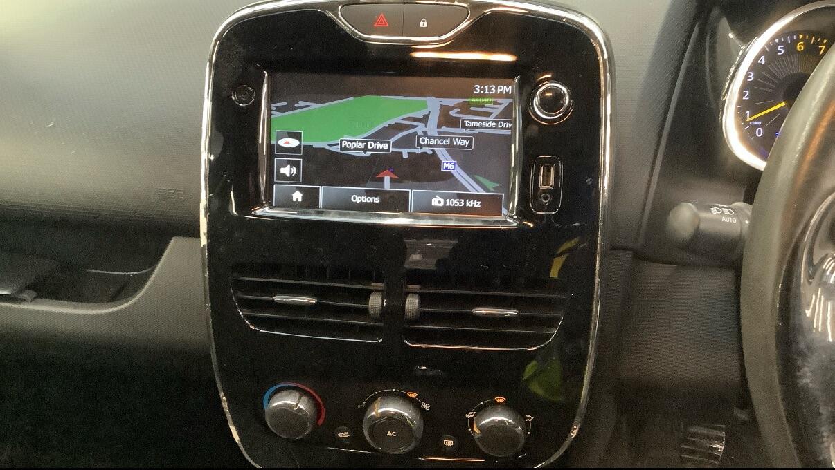 Used Renault Clio 2014 for sale - 76898642: Photo 8