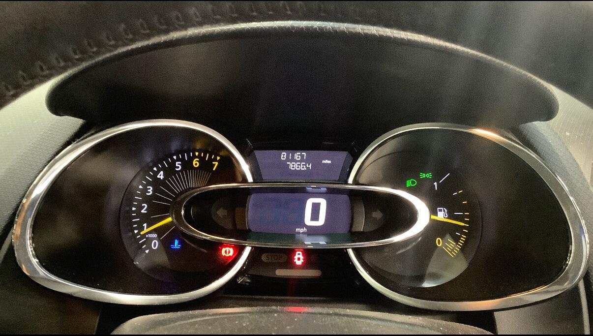 Used Renault Clio 2014 for sale - 76898642: Photo 9