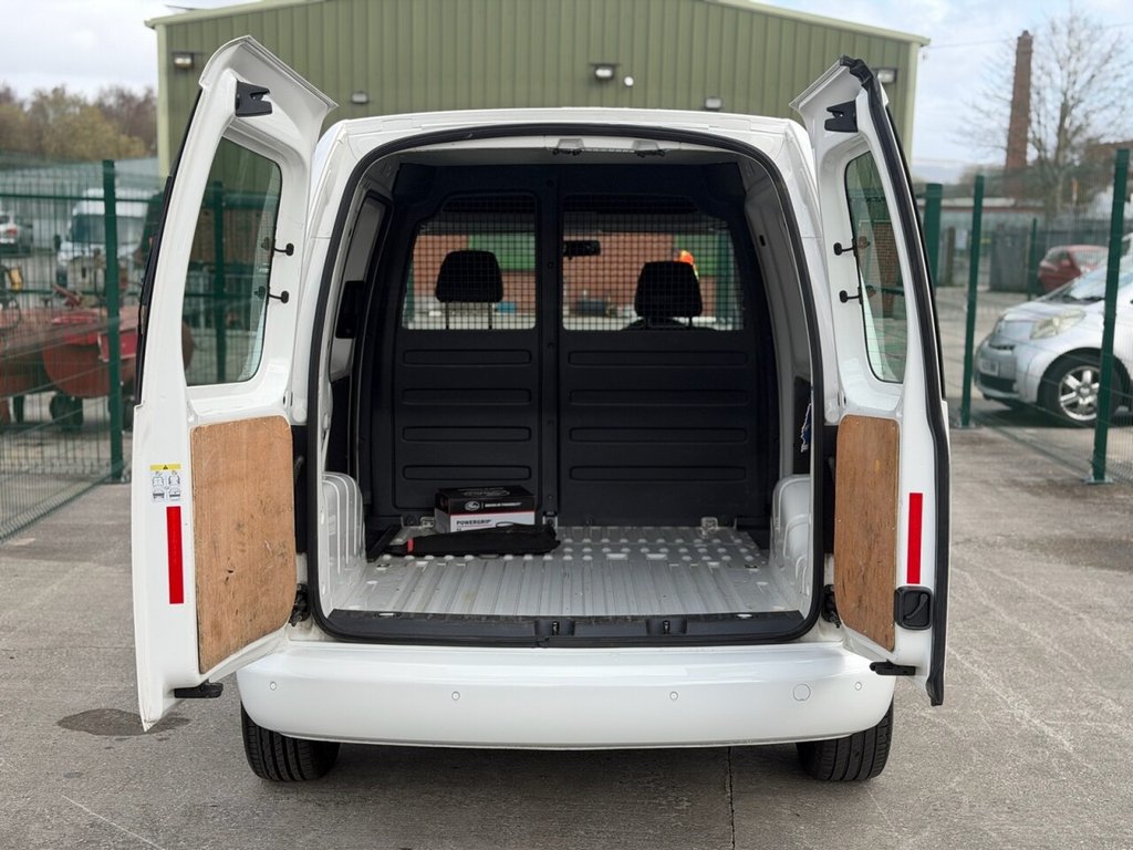 Used Volkswagen Caddy 2015 for sale - 78049475: Photo 9