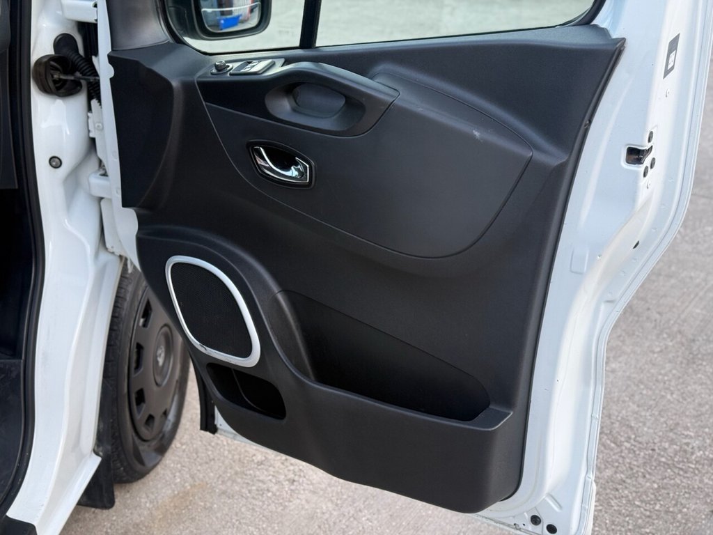 Used Vauxhall Vivaro 2017 for sale - 77600249: Photo 10