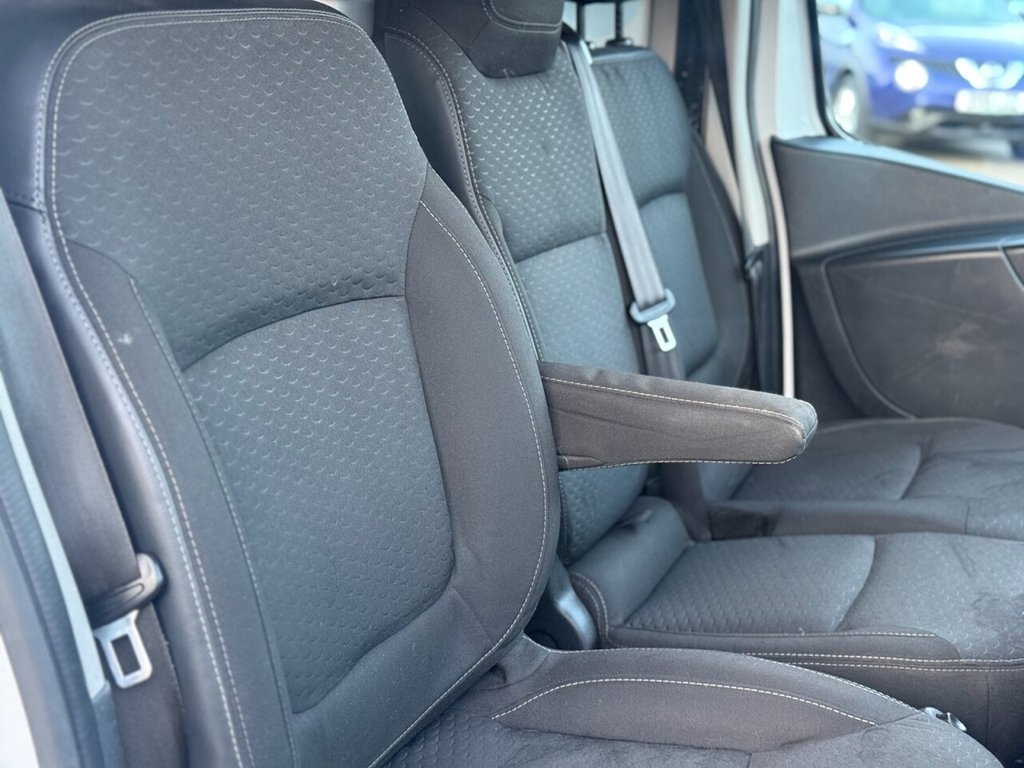 Used Vauxhall Vivaro 2017 for sale - 77600249: Photo 16