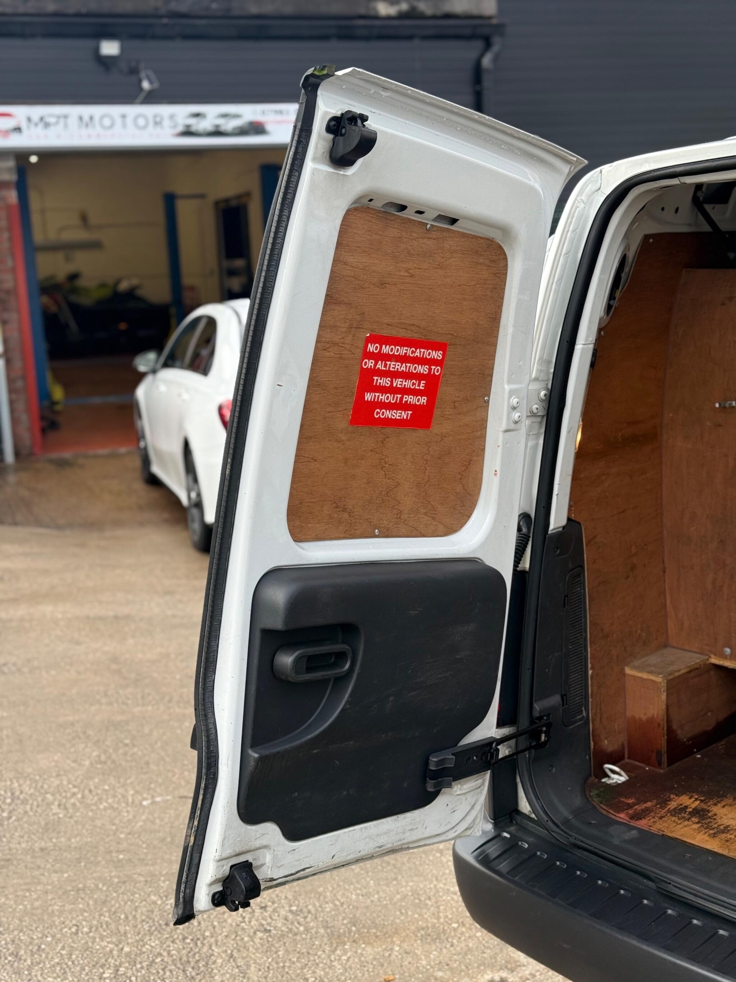 Used Vauxhall Combo 2011 for sale - 77549944: Photo 17