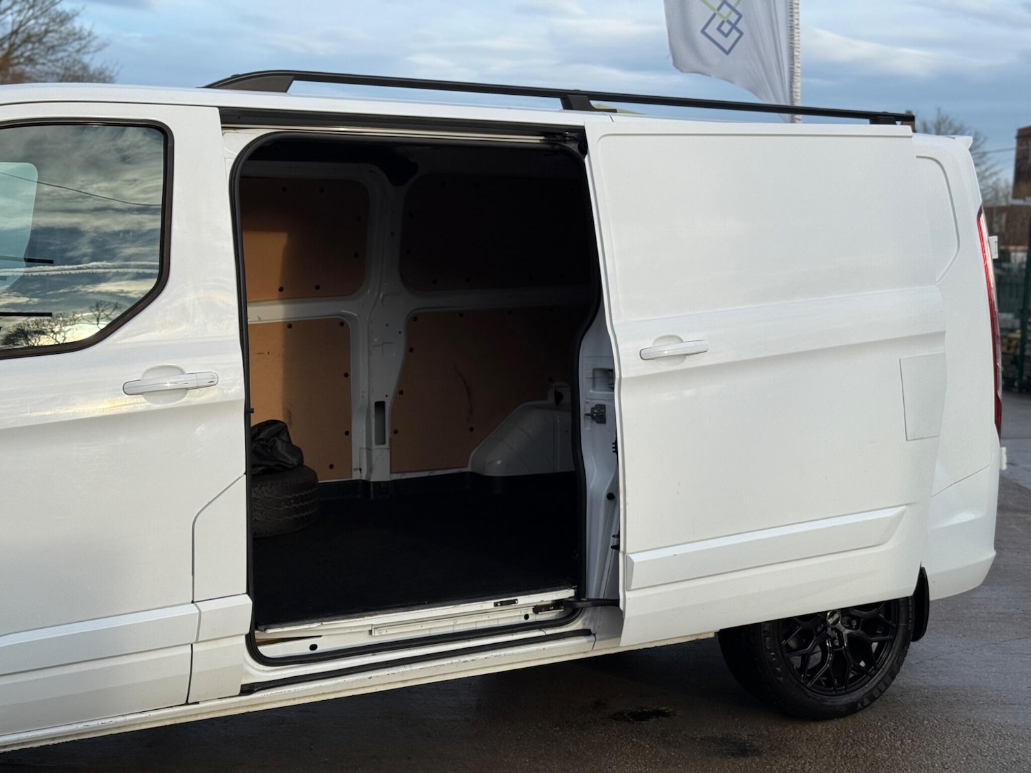 Used Ford Transit Custom 2017 for sale - 77344622: Photo 43