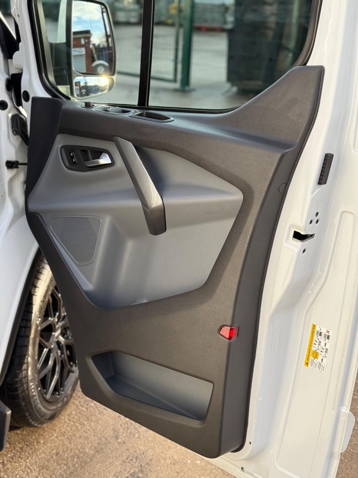 Used Ford Transit Custom 2017 for sale - 77344622: Photo 50