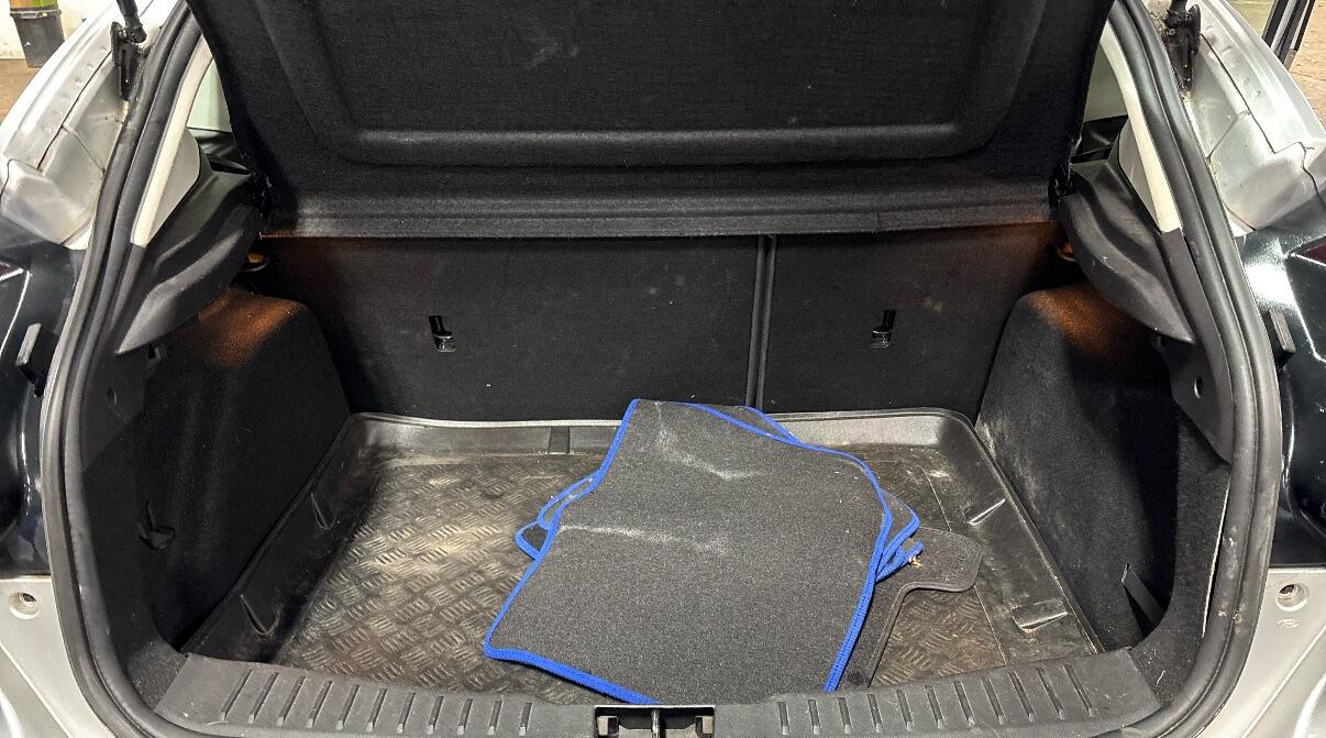 Used Ford Focus 2012 for sale - 76671533: Photo 15