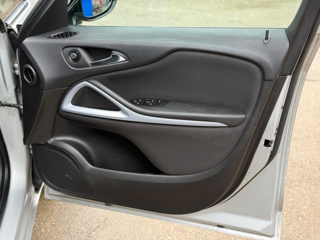 Used Vauxhall Zafira 2013 for sale - 77571751: Photo 9