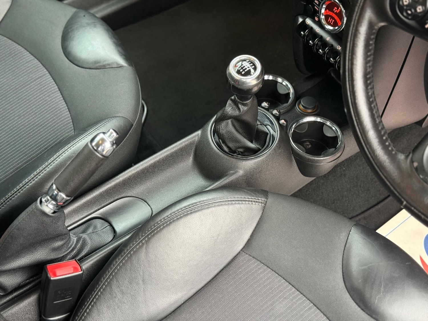 Used MINI Hatch 2011 for sale - 77344322: Photo 16