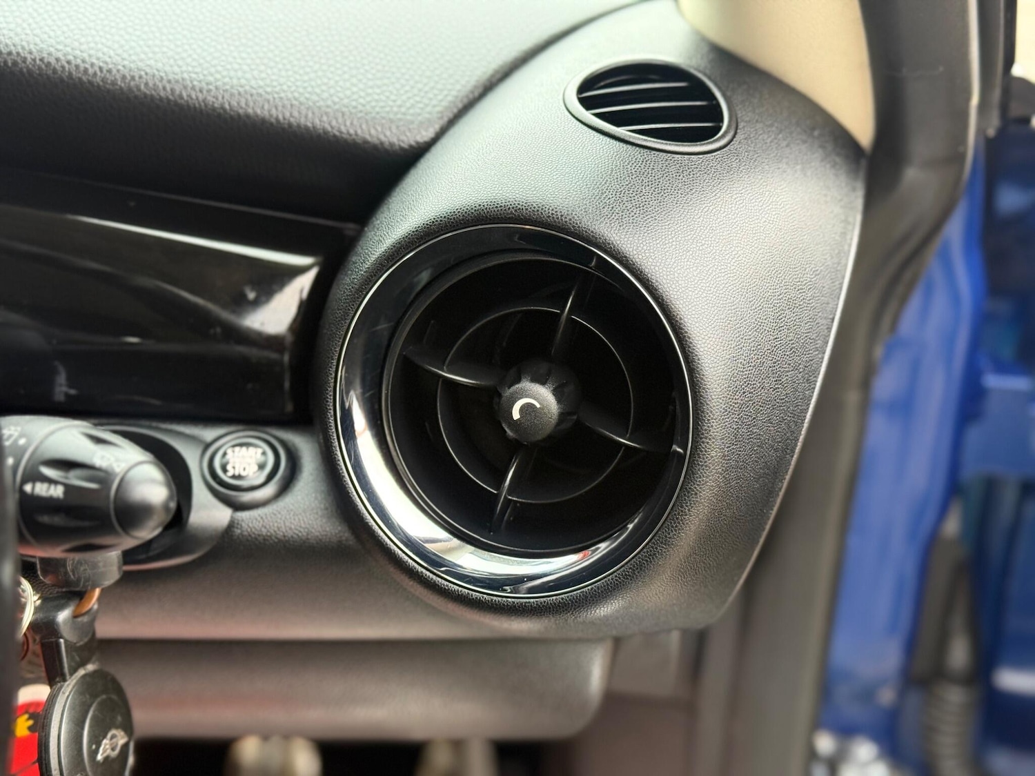 Used MINI Hatch 2011 for sale - 77344322: Photo 31