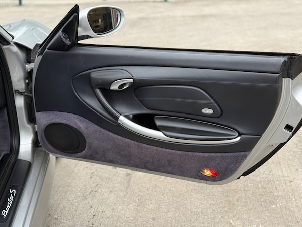 Used Porsche Boxster 2002 for sale - 75623094: Photo 35