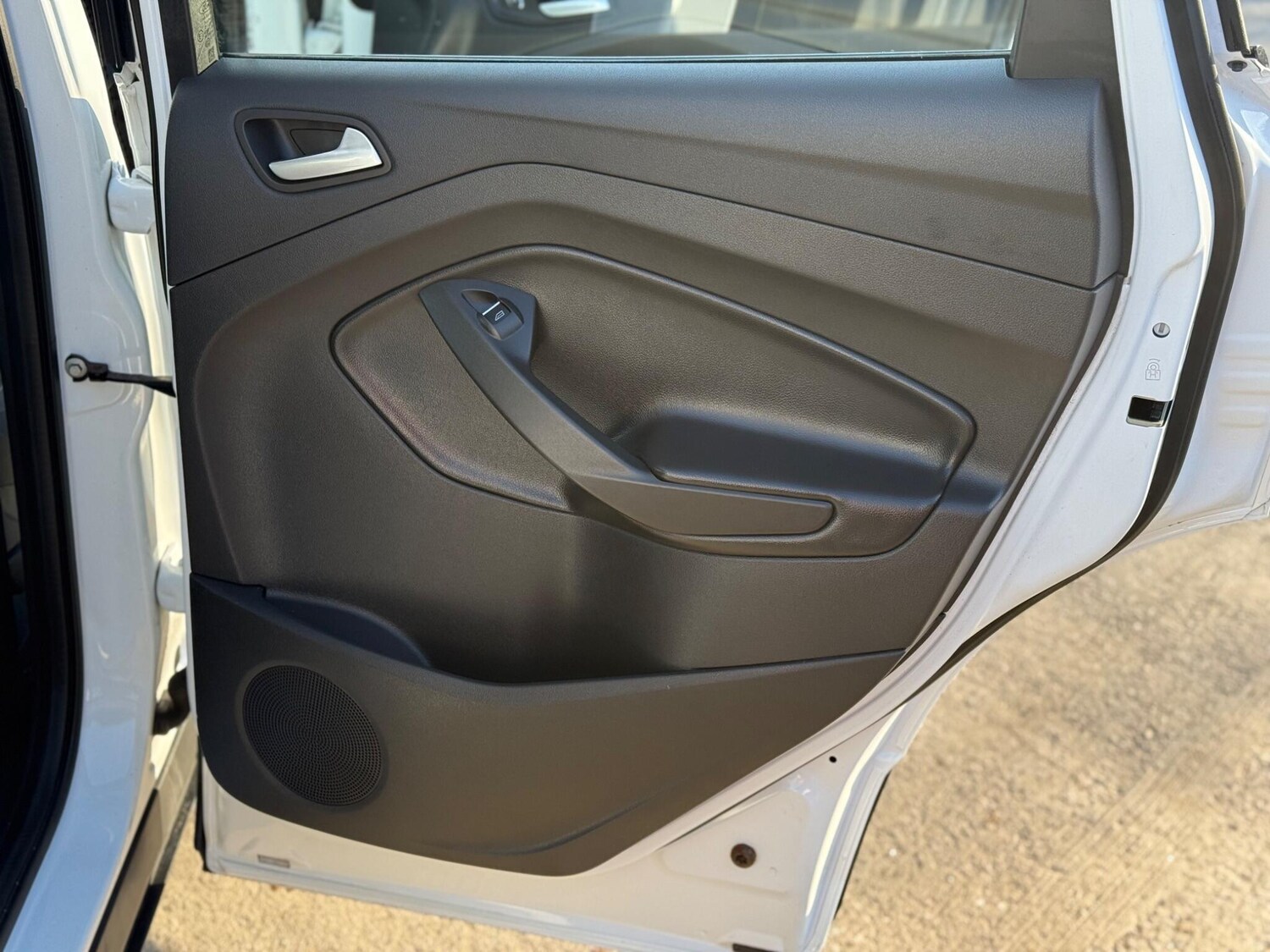 Used Ford Kuga 2013 for sale - 76349350: Photo 28