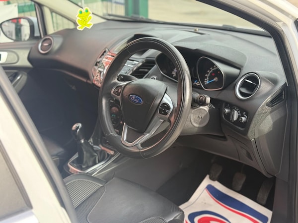 Used Ford Fiesta 2013 for sale - 76136655: Photo 12