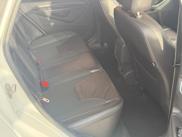 Used Ford Fiesta 2013 for sale - 76136655: Photo 21