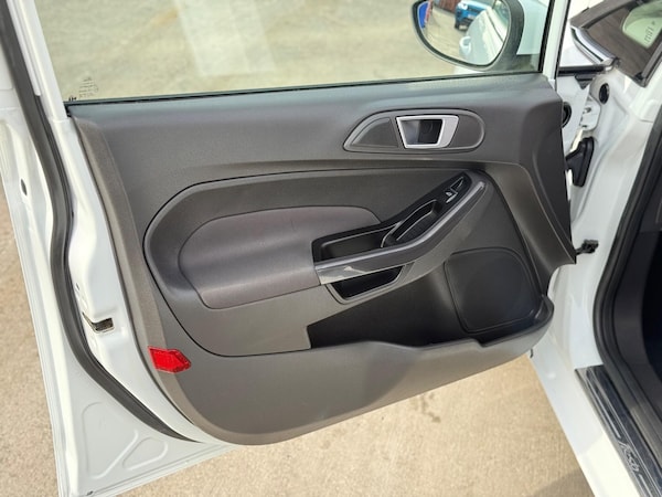 Used Ford Fiesta 2013 for sale - 76136655: Photo 28