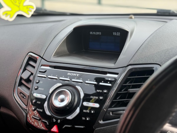 Used Ford Fiesta 2013 for sale - 76136655: Photo 30