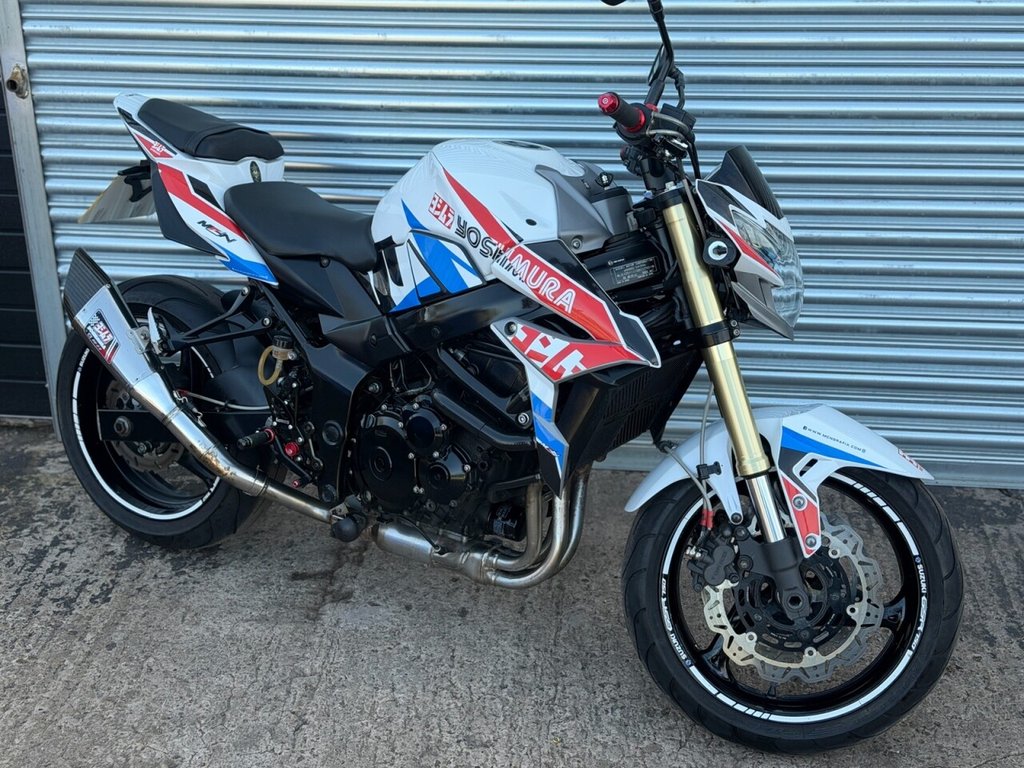 Suzuki GSR750