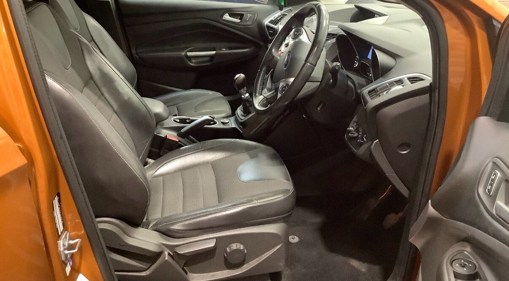 Used Ford Kuga 2015 for sale - 77636763: Photo 9