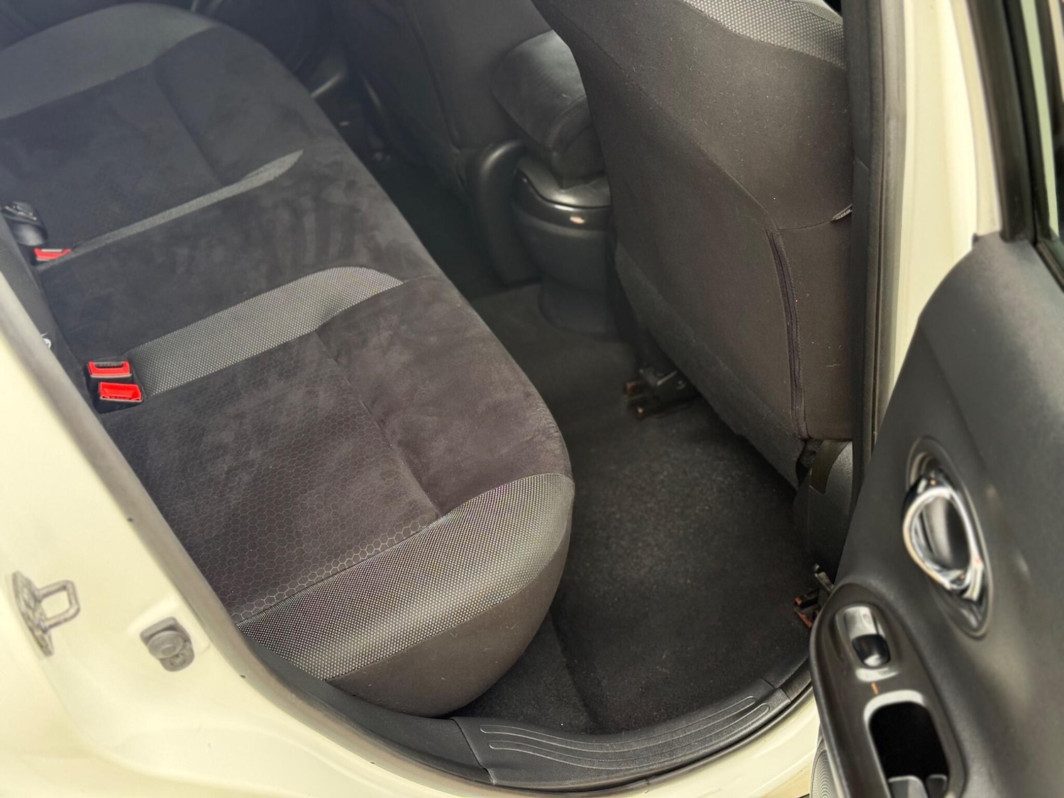 Used Nissan Juke 2015 for sale - 77344600: Photo 16