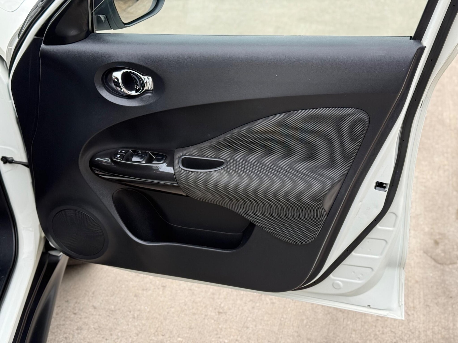 Used Nissan Juke 2015 for sale - 77344600: Photo 24