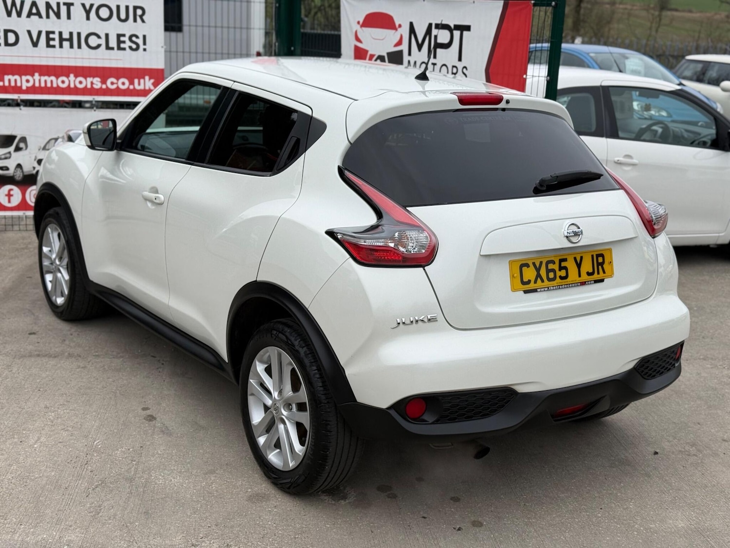 Used Nissan Juke 2015 for sale - 77344600: Photo 3
