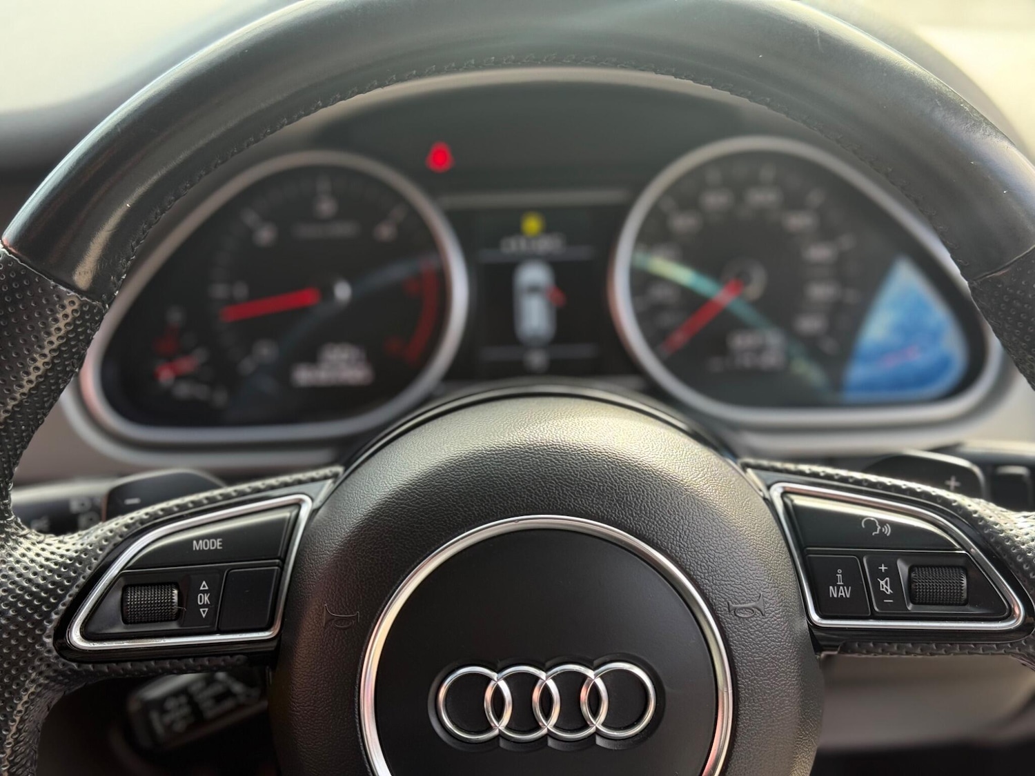 Used Audi Q7 2014 for sale - 76121274: Photo 43