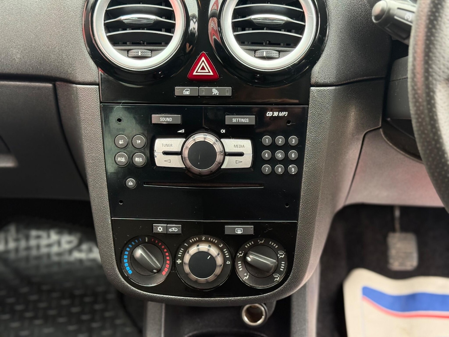 Used Vauxhall Corsa 2012 for sale - 75953860: Photo 14