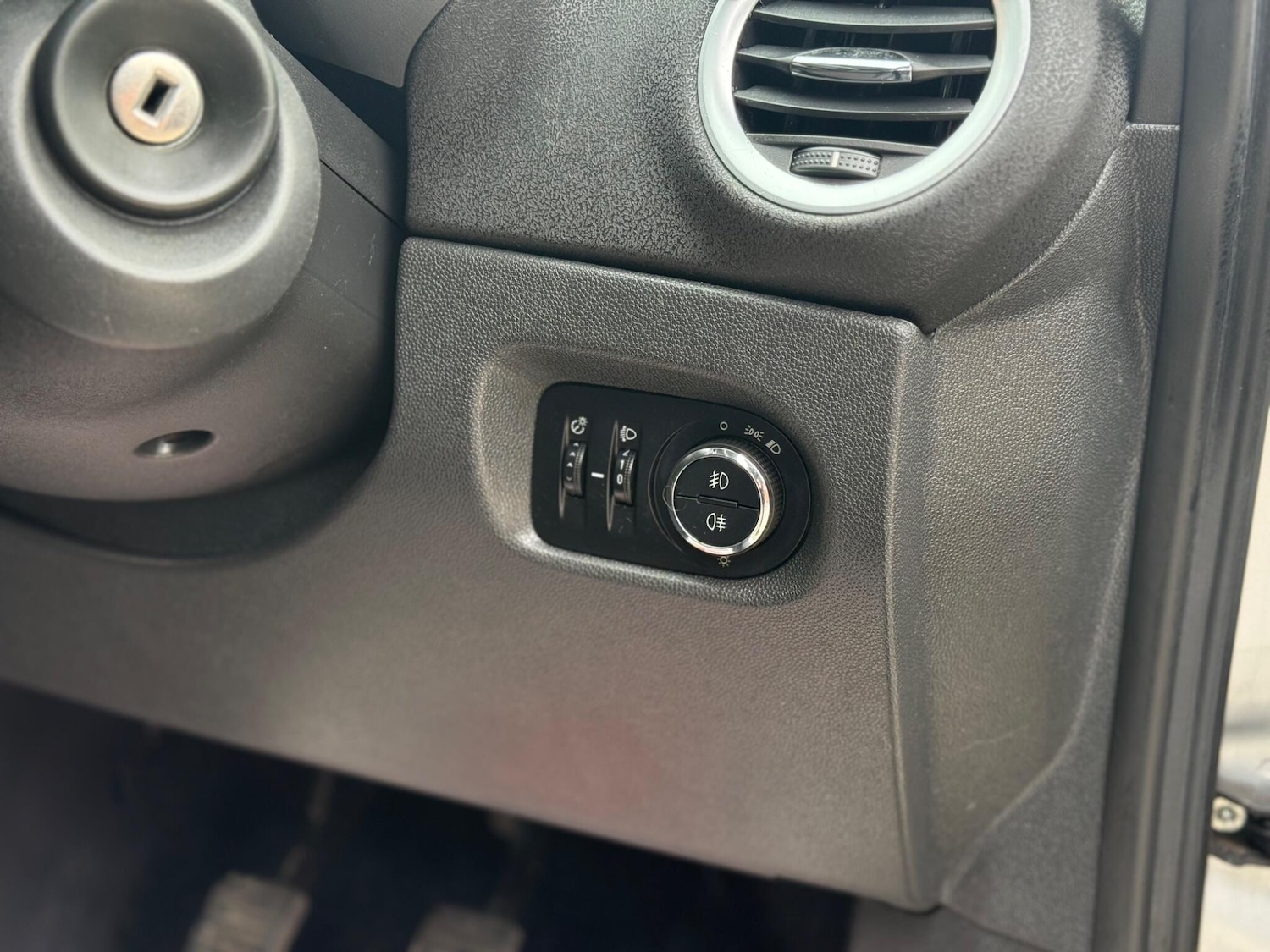 Used Vauxhall Corsa 2012 for sale - 75953860: Photo 24