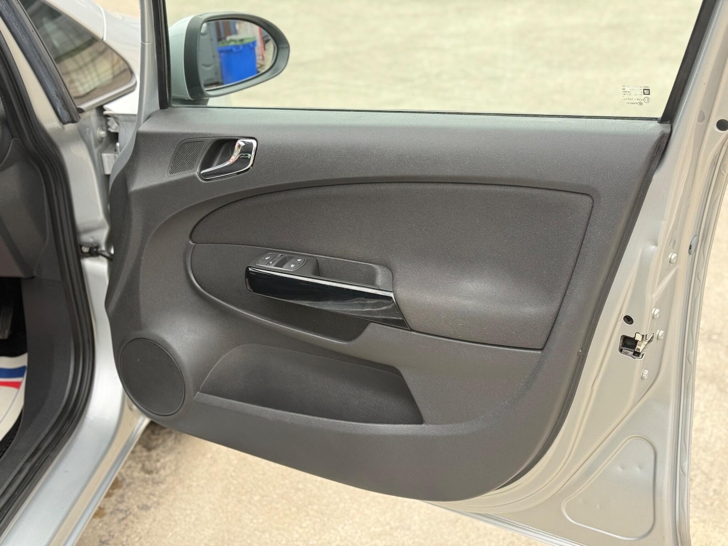 Used Vauxhall Corsa 2012 for sale - 75953860: Photo 28