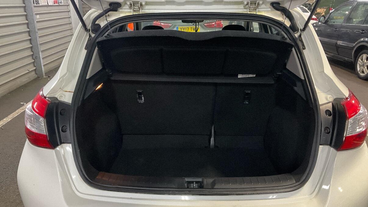 Used Nissan Pulsar 2015 for sale - 77081901: Photo 7