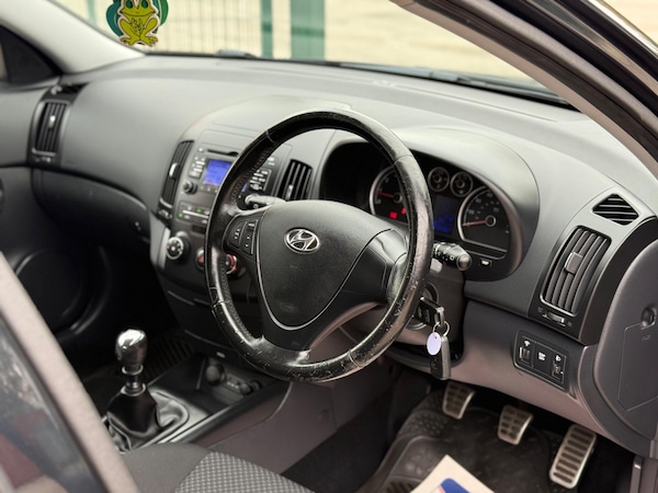 Used Hyundai i30 2010 for sale - 76295758: Photo 13