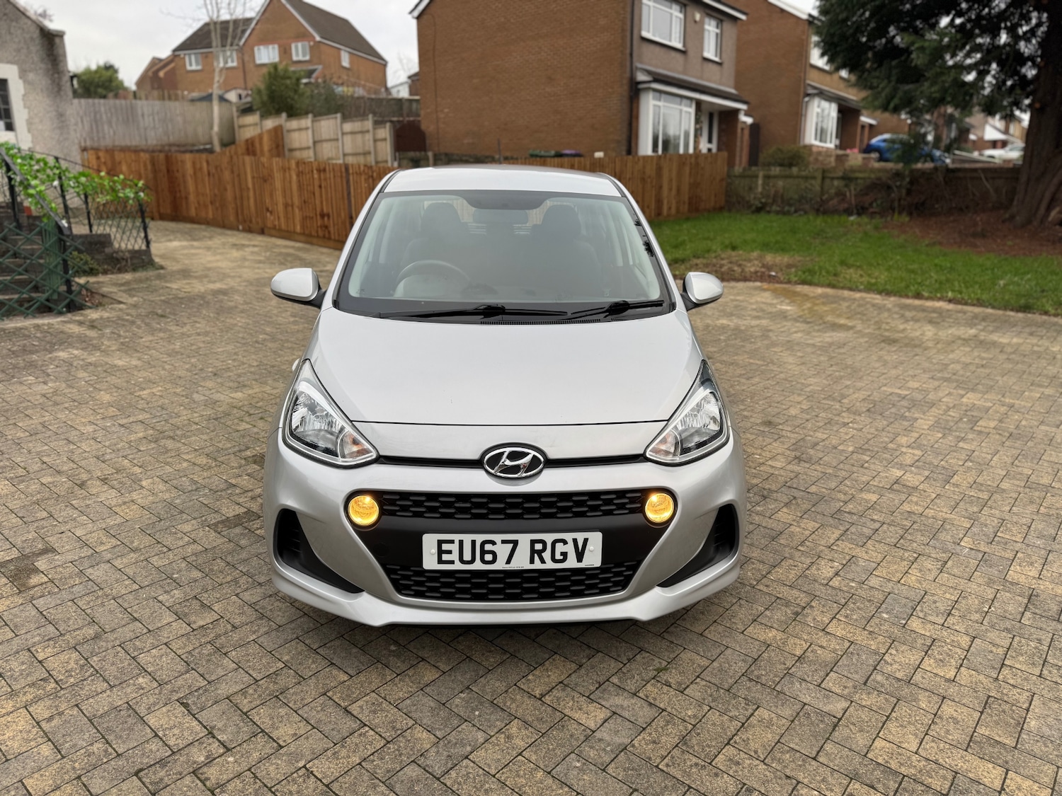 Used Hyundai i10 2017 for sale - 77095228: Photo 2