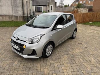 Used Hyundai i10 2017 for sale - 77095228: Photo