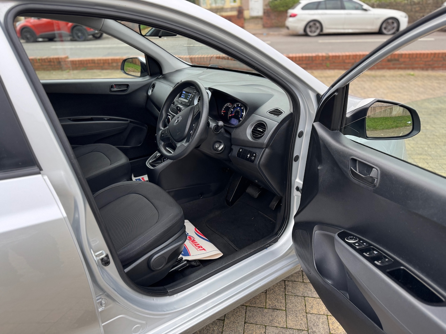 Used Hyundai i10 2017 for sale - 77095228: Photo 8