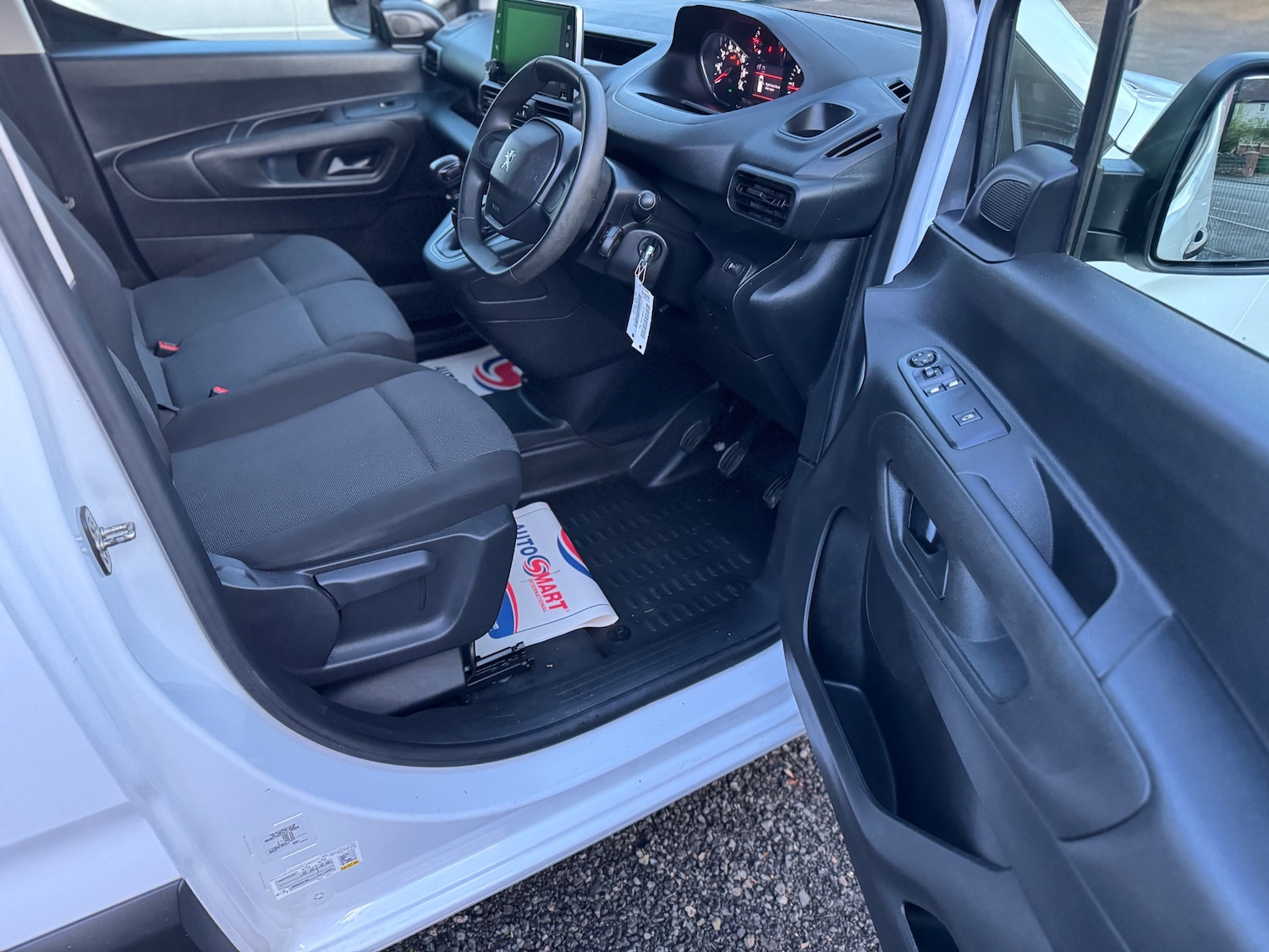 Used Peugeot Partner 2023 for sale - 76704689: Photo 7