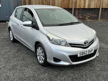 Used Toyota Yaris 2012 for sale - 76088536: Photo