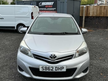 Used Toyota Yaris 2012 for sale - 76088536: Photo