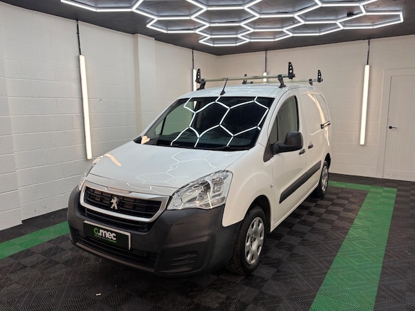 Used Peugeot Partner 2018 for sale - 76218796: Photo 1