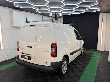 Used Peugeot Partner 2018 for sale - 75561631: Photo