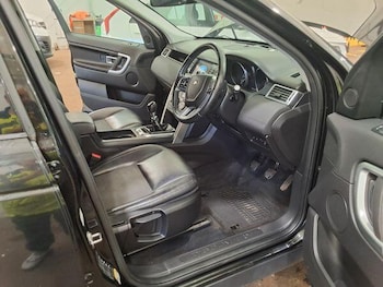 Used Land Rover Discovery Sport 2017 for sale - 79575113: Photo