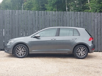 Used Volkswagen Golf 2018 for sale - 79406604: Photo