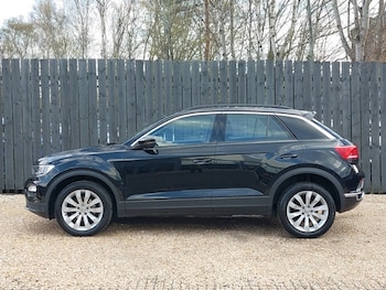 Used Volkswagen T-Roc 2020 for sale - 78151197: Photo