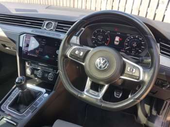 Used Volkswagen Passat 2019 for sale - 74690703: Photo