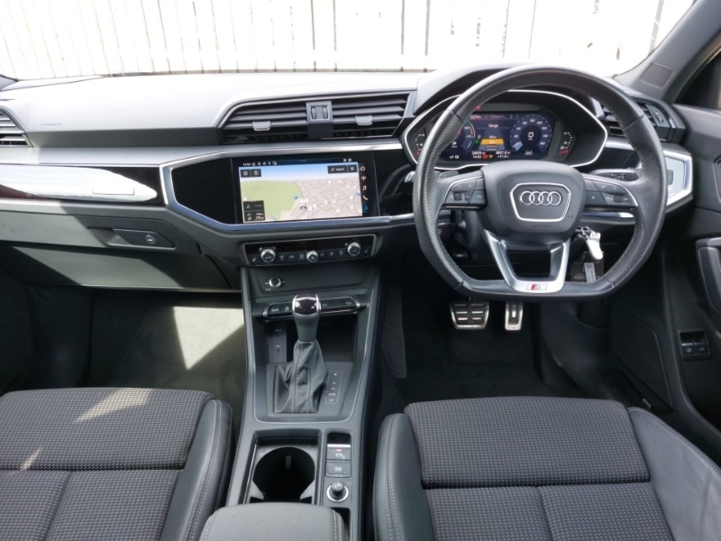 Used Audi Q3 2023 for sale - 78151209: Photo 2