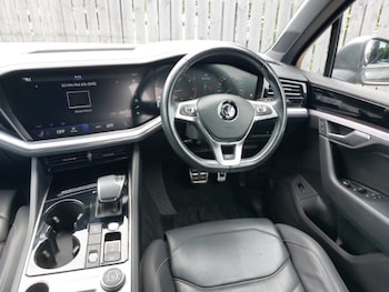 Used Volkswagen Touareg 2019 for sale - 79432951: Photo