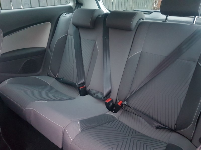 Used Volkswagen Polo 2015 for sale - 76906911: Photo 6