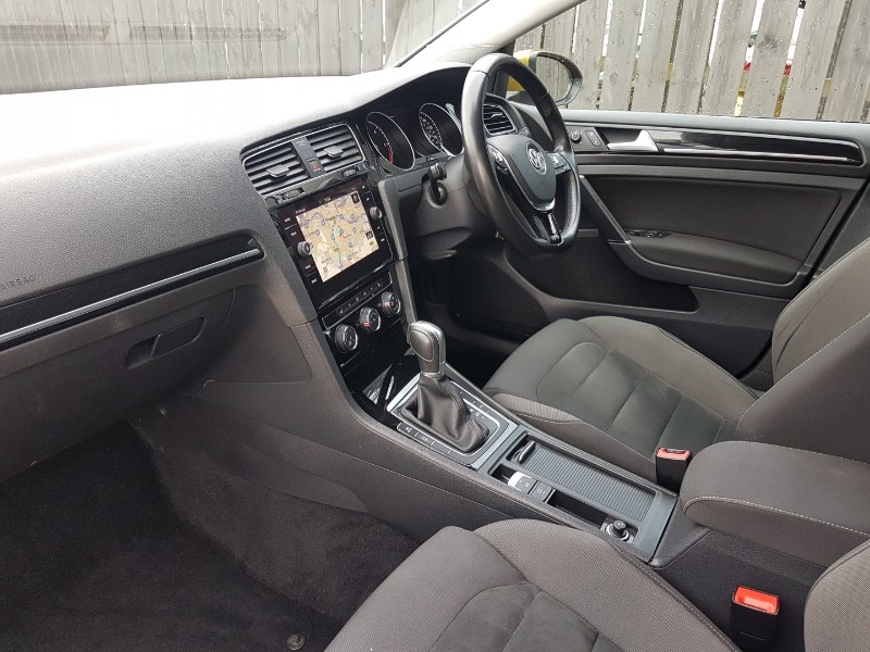 Used Volkswagen Golf 2017 for sale - 77881716: Photo 5