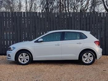 Used Volkswagen Polo 2019 for sale - 76683440: Photo