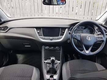 Used Vauxhall Grandland X 2018 for sale - 76254630: Photo 2
