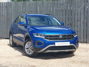Used Volkswagen T-Roc 2023 for sale - 79086632: Photo