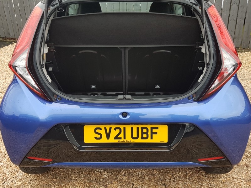 Used Toyota AYGO 2021 for sale - 76975080: Photo 8