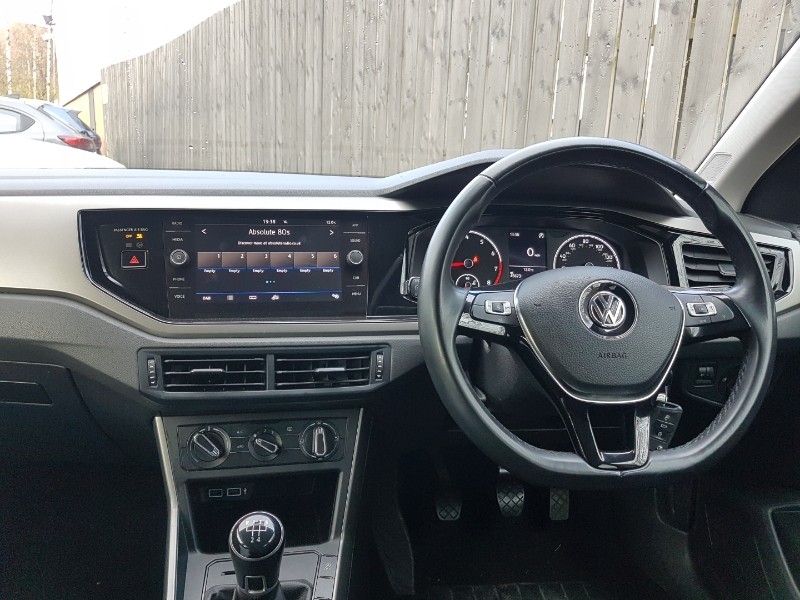 Used Volkswagen Polo 2019 for sale - 76556410: Photo 2